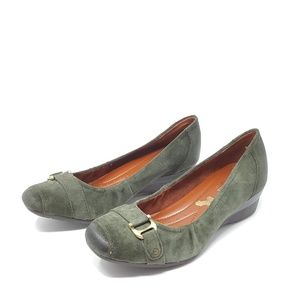 Naturalizer N5 Comfort Green Suede Wedge Loafers